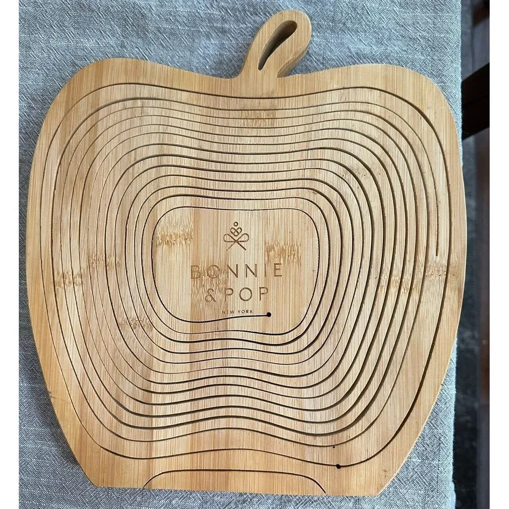 Bonnie & Pop New York Collapsible Wooden ‎ Apple Shaped Basket or Trivet